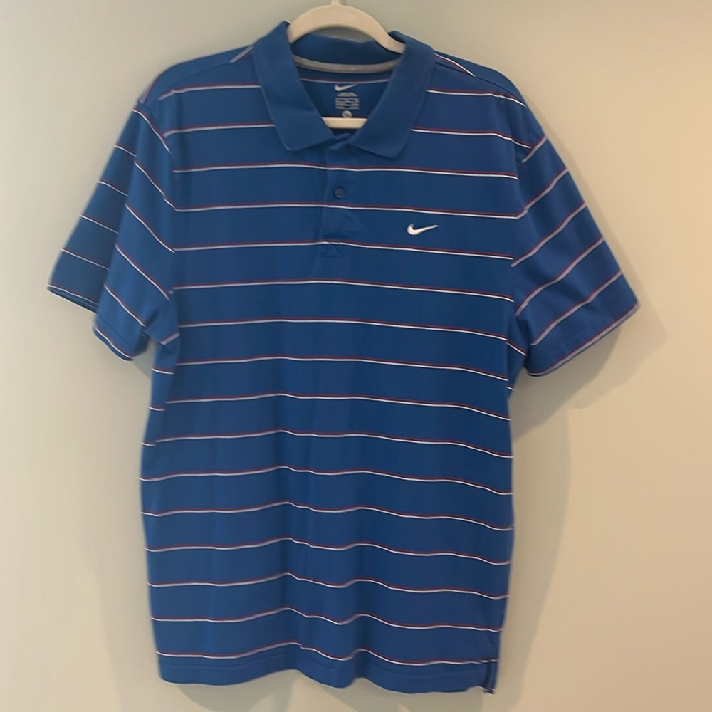 Men’s Nike polo.